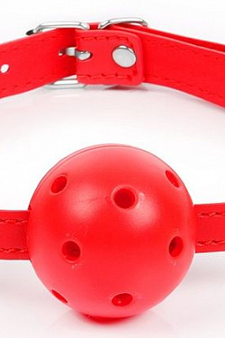 Красный кляп-шарик на регулируемом ремешке с кольцами  NTB-80533 с доставкой 